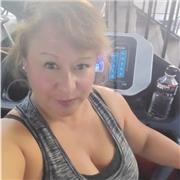 Profesora dicta clases transversales de baile